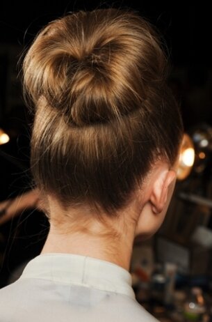 тенденции-прически-осень-зима-2011-2012-donna-karan