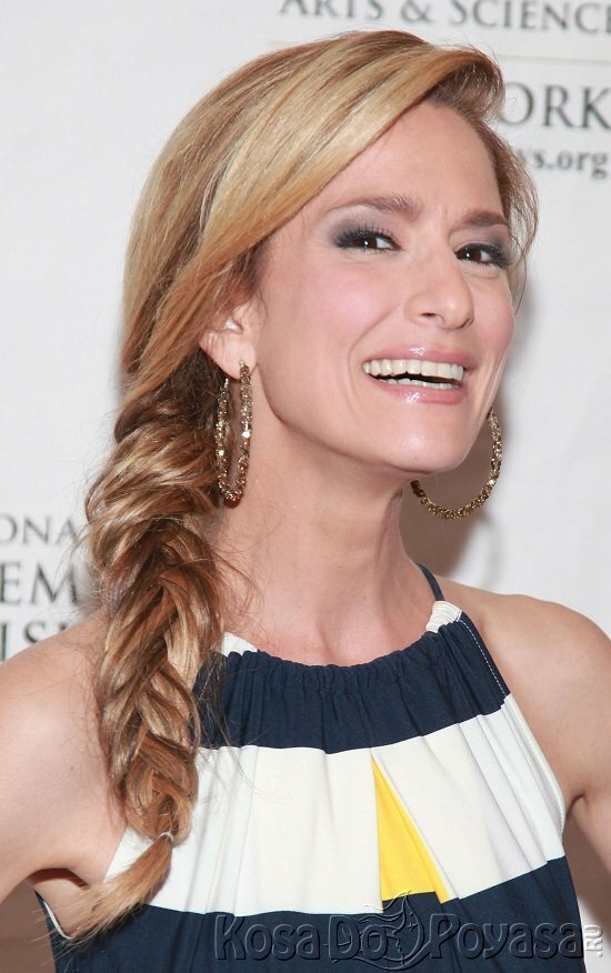 celebrity-hairstyles-poufy-side-braid