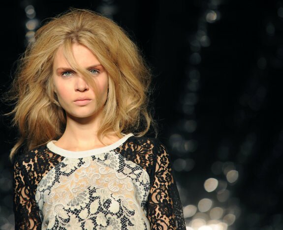 Clements Ribeiro: Runway - LFW Spring/Summer 2012 прически осень зима 2012 2013